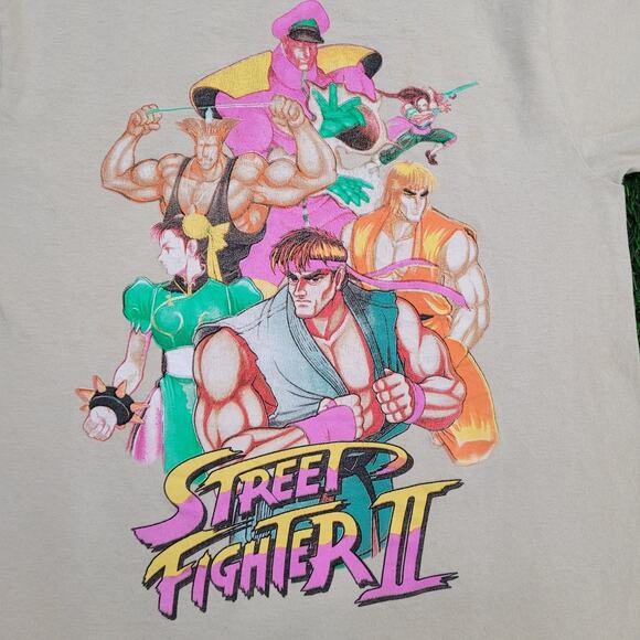 Street-Fighter Shirt S/M 18x25 Brown Game-Series - Picture 10 of 13